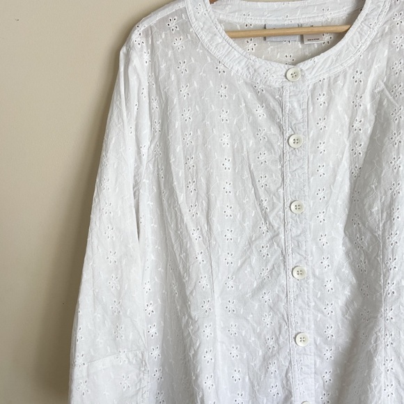 White Eyelet Cottage Button-Up Blouse - Picture 4 of 6